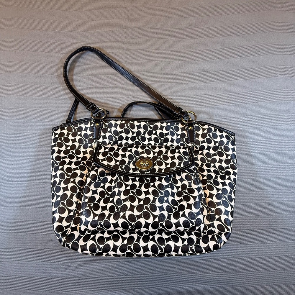 Coach Signature Gallery Tote Black White Shoulder Bag F15135